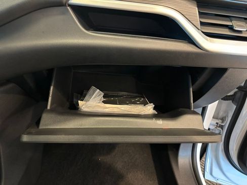 Used 2024 GMC Terrain SLT image 31