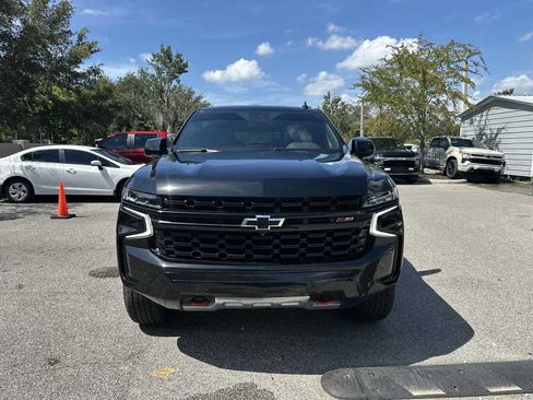 Certified 2024 Chevrolet Suburban Z71 w/ Luxury Package AWD/4WD image 9