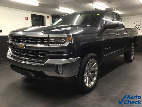 Used 2018 Chevrolet Silverado 1500 LTZ AWD/4WD image 5