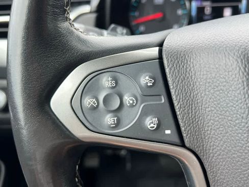 Used 2019 Chevrolet Suburban LT image 34