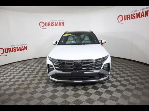 Used 2025 Hyundai Tucson Limited AWD/4WD image 16