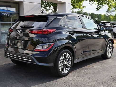 Used 2023 Hyundai Kona SE FWD image 7
