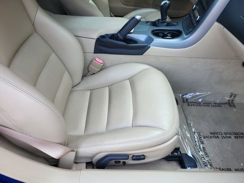 Used 2006 Chevrolet Corvette Convertible w/ Preferred Equipment Group RWD image 14