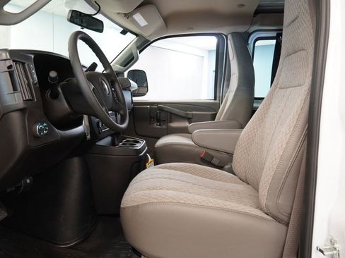 New 2026 Chevrolet Express 2500 RWD image 4