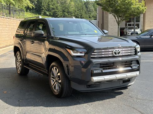 Used 2026 Toyota 4Runner Limited AWD/4WD image 3