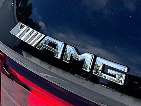 Used 2025 Mercedes-Benz GLB 35 AMG 4MATIC image 10