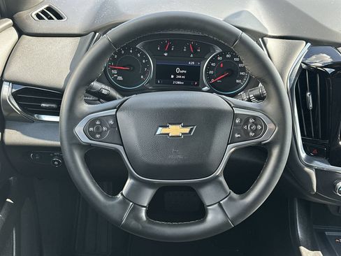 Used 2023 Chevrolet Traverse LT AWD/4WD image 19