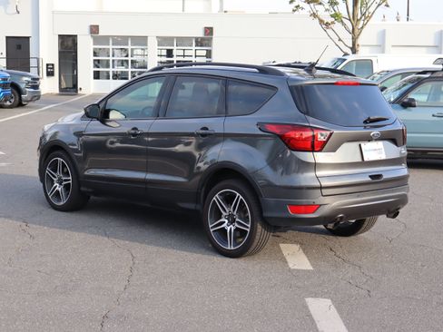 Used 2019 Ford Escape SEL FWD image 8