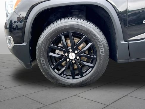 Used 2019 GMC Acadia SLT w/ LPO, Floor Liner Package FWD image 11