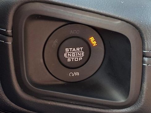 Used 2026 Jeep Wrangler Unlimited Rubicon AWD/4WD image 14