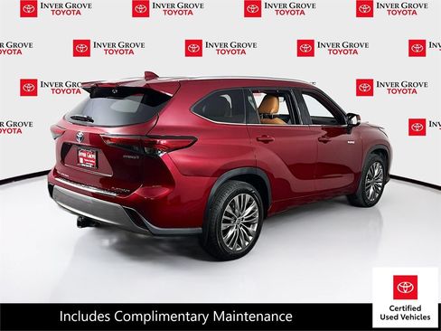 Certified 2020 Toyota Highlander Platinum AWD/4WD image 5