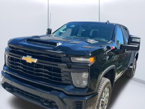 Used 2026 Chevrolet Silverado 2500 Custom w/ Custom Value Package AWD/4WD image 1