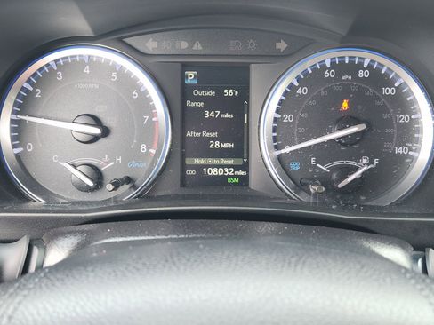 Used 2019 Toyota Highlander XLE image 17