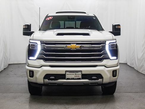 Certified 2024 Chevrolet Silverado 2500 High Country AWD/4WD image 4
