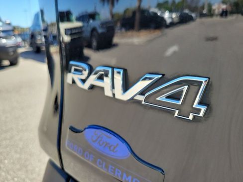 Used 2023 Toyota RAV4 XLE w/ Convenience Package FWD image 9
