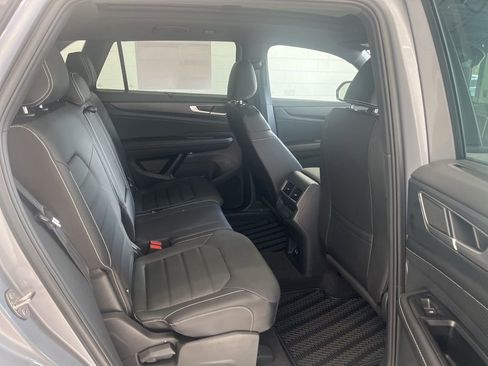 New 2026 Volkswagen Atlas Cross Sport SEL R-Line AWD/4WD image 31