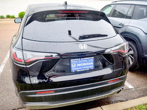 Used 2024 Honda HR-V Sport image 15