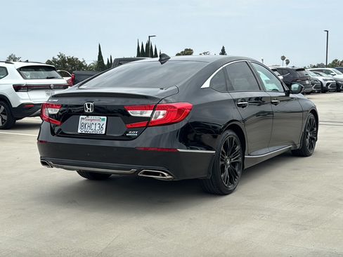 Used 2019 Honda Accord Touring image 8
