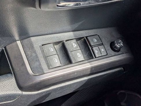Used 2017 Toyota Tacoma TRD Sport w/ Tow Package (A/T) AWD/4WD image 22