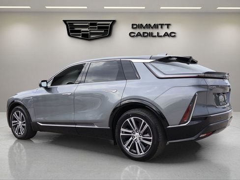 Certified 2023 Cadillac Lyriq 2WD image 3