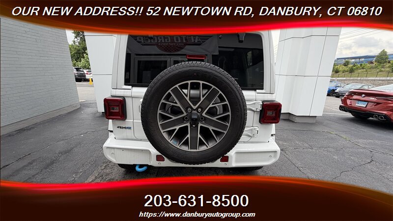 Used 2023 Jeep Wrangler Unlimited Sahara AWD/4WD image 4