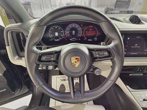 Certified 2024 Porsche Cayenne S AWD/4WD image 20