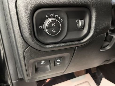 Used 2022 RAM 1500 Big Horn AWD/4WD image 34