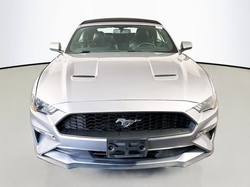 Used 2020 Ford Mustang Premium image 2