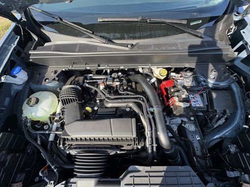 New 2025 Ford Maverick XLT w/ Black Appearance Package image 17