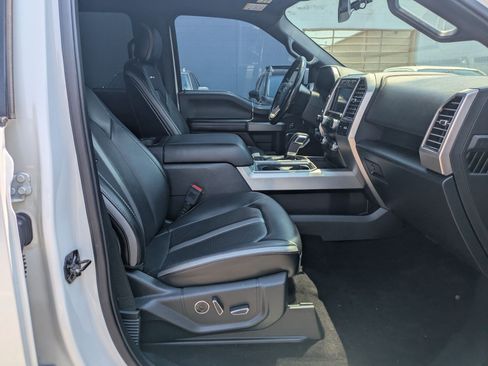 Used 2019 Ford F150 Platinum w/ Equipment Group 701A Luxury AWD/4WD image 30