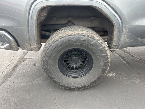 Used 2021 GMC Sierra 1500 SLT w/ SLT Premium Plus Package image 4