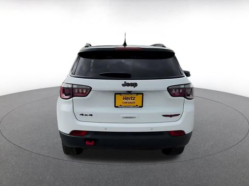 Used 2025 Jeep Compass Trailhawk AWD/4WD image 10