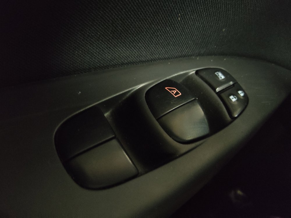 Used 2018 Nissan Sentra SV FWD image 27