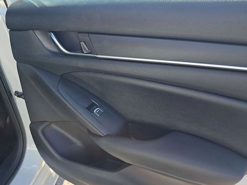 Used 2019 Honda Accord Sport image 19