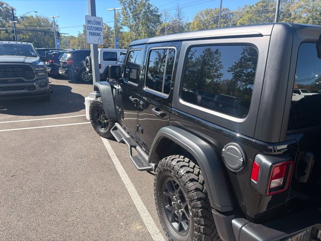 Used 2025 Jeep Wrangler Unlimited Sport AWD/4WD image 9