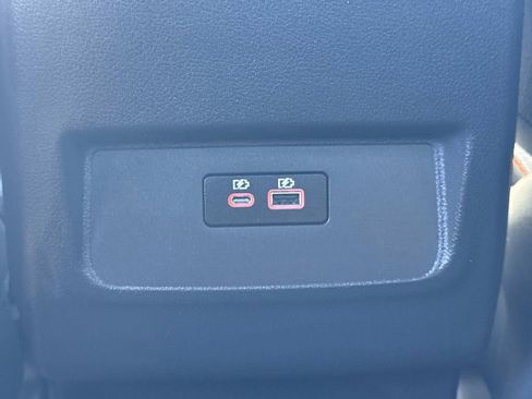 Used 2025 Nissan Frontier PRO-4X image 18