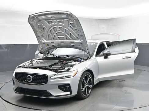 Used 2024 Volvo S60 B5 Plus AWD/4WD image 50