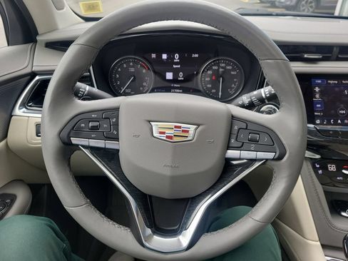 Certified 2023 Cadillac XT6 Premium Luxury w/ Technology Package AWD/4WD image 15