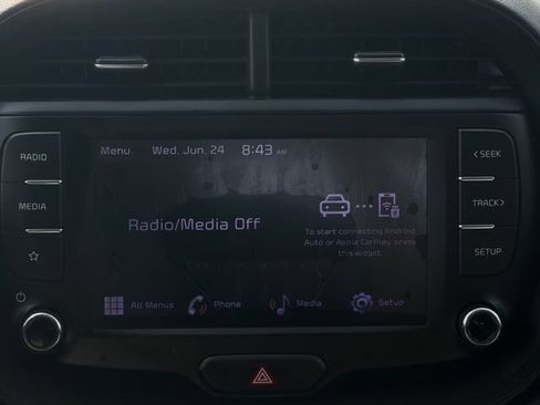 Used 2022 Kia Soul LX FWD image 16