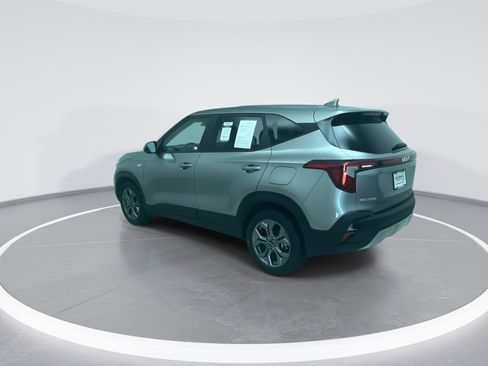 Used 2023 Kia Sorento SX FWD image 7