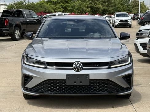 Used 2025 Volkswagen Jetta Sport FWD image 6
