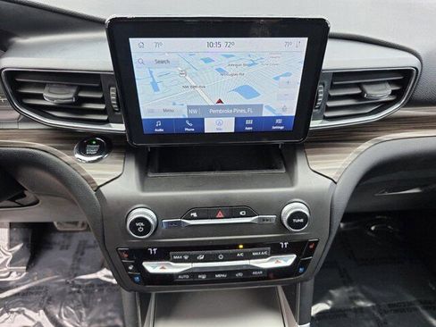 Used 2020 Ford Explorer Limited image 27