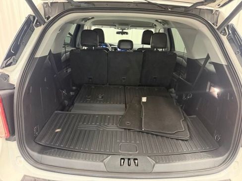 Used 2022 Ford Explorer XLT w/ Equipment Group 202A AWD/4WD image 23