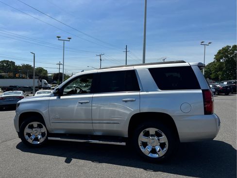 Used 2018 Chevrolet Tahoe LT w/ LT Signature Package AWD/4WD image 6
