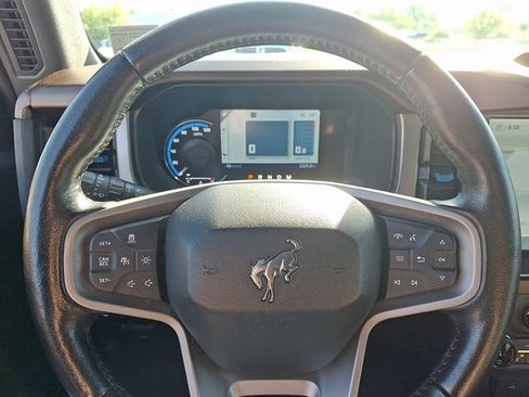 Used 2022 Ford Bronco Outer Banks AWD/4WD image 19