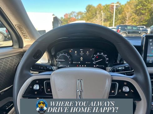 Certified 2022 Lincoln Corsair FWD w/ Equipment Group 101A image 12