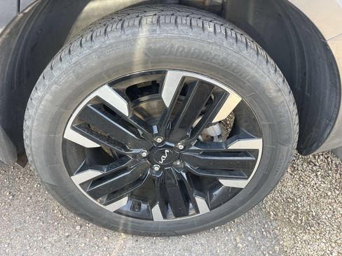 Used 2024 Kia Telluride SX FWD image 6