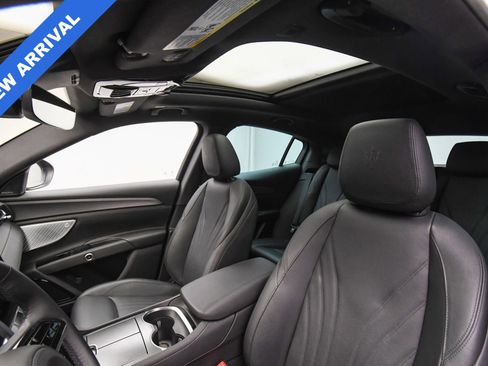 Used 2023 Maserati Grecale GT image 52