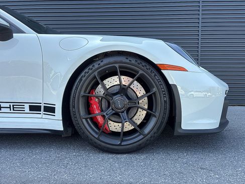 Used 2022 Porsche 911 GT3 image 9