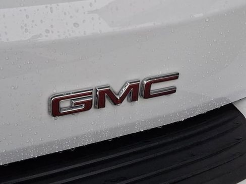 Used 2025 GMC Yukon Denali AWD/4WD image 26